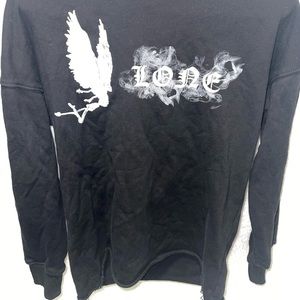 nice black and white VLONE sweatshirt! Not brand new! it’s in a good condition